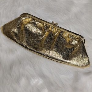 ✨Vintage Gold Hand Clutch